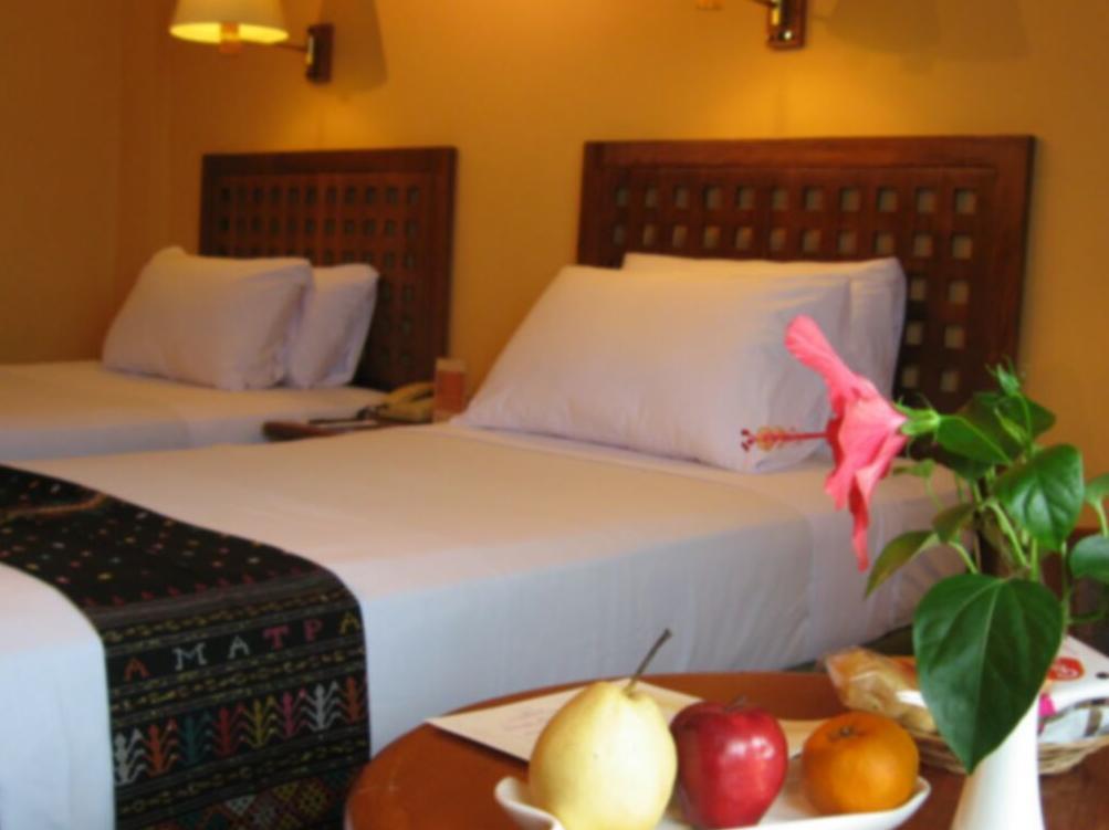 Hotel Mutiara Cilacap Exterior photo